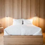 Kaya Stuttgart Airport Messe Leura