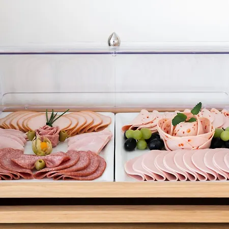 Kaya Stuttgart Airport Messe